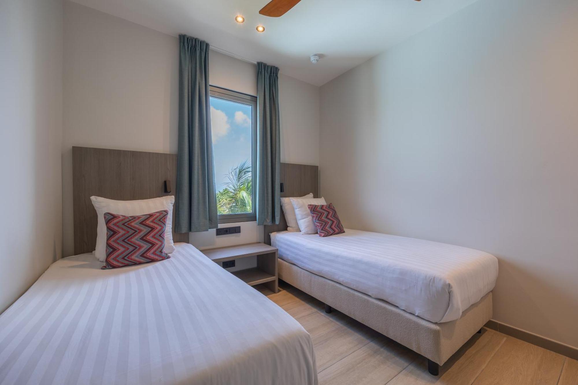 Dolphin Suites&Wellness Willemstad Exterior foto