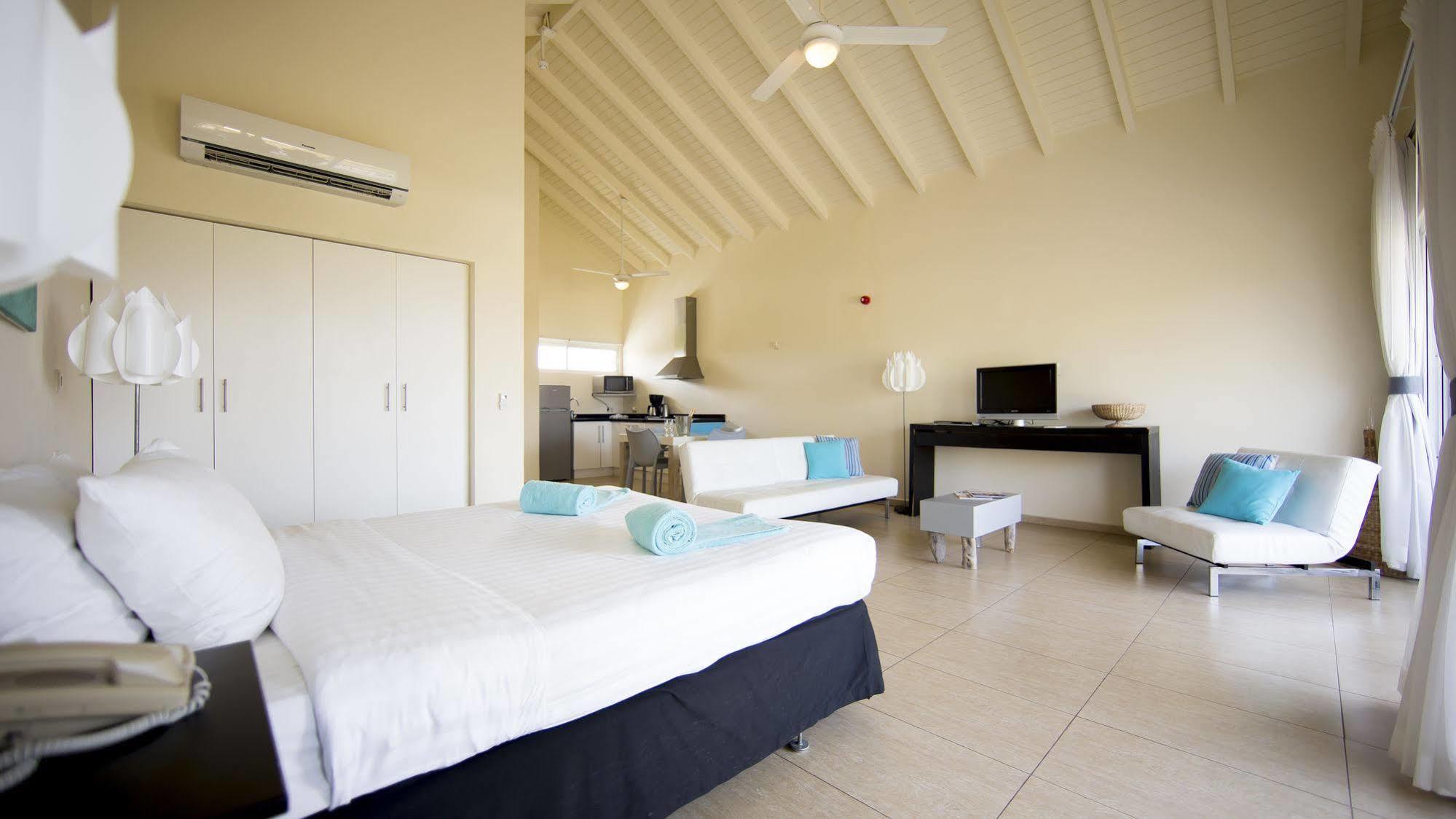 Dolphin Suites&Wellness Willemstad Exterior foto