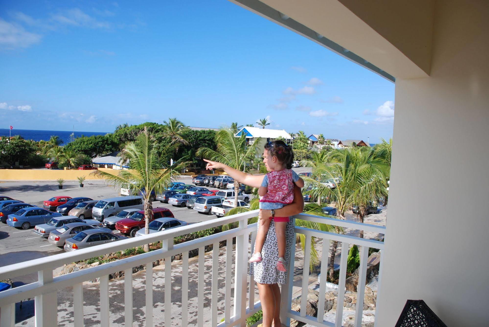 Dolphin Suites&Wellness Willemstad Exterior foto