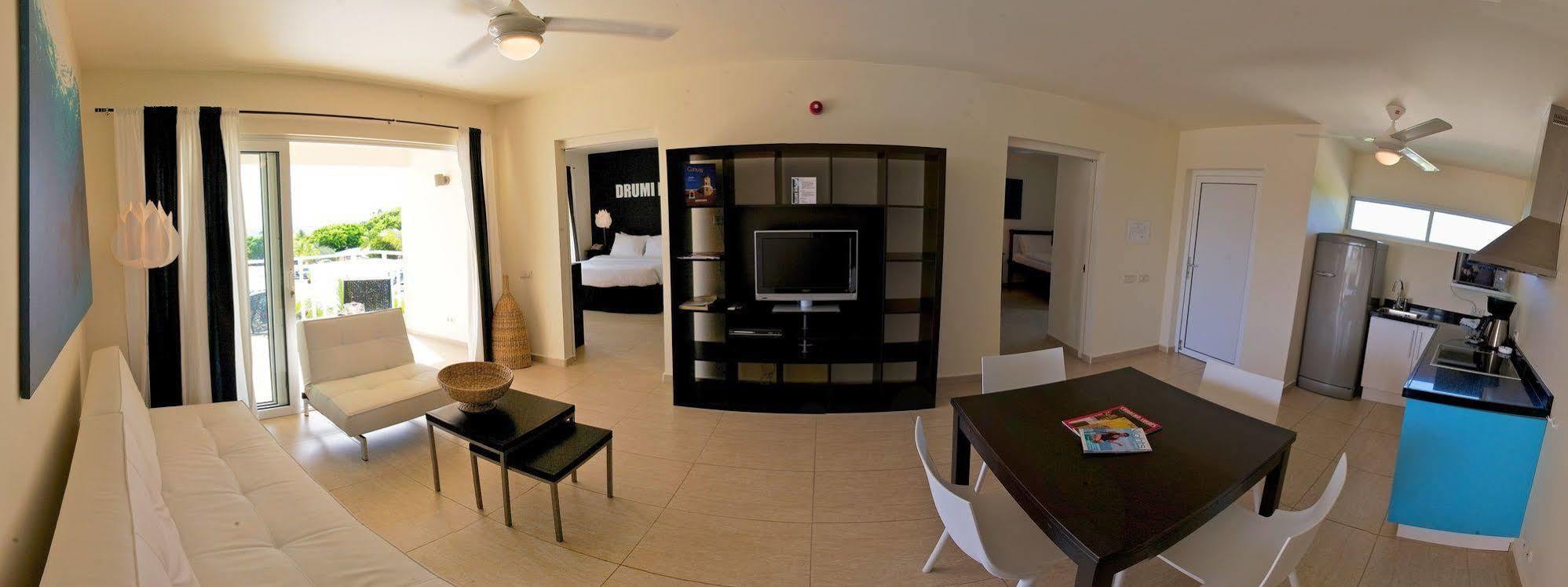 Dolphin Suites&Wellness Willemstad Zimmer foto